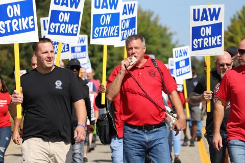  UAW workers chanted, “No justice, no parts,” outside the Stellantis distribution center in Streetsboro on Friday, Sept. 22, 2023.