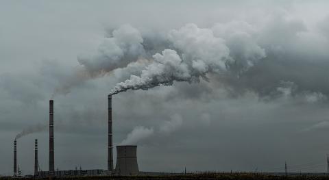  Carbon capture and storage technology can catch carbon dioxide molecules from smokestacks before they enter the atmosphere. A recent report identified the Ohio River Valley as a potential hub where this technology could be implemented.