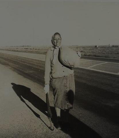 Emma Gatewood stands on the Oregon Trail, with her pack and an umbrella in tow. She hiked 2,000 miles of the trail in 1959, years after she thru-hiked the Appalachian Trail.